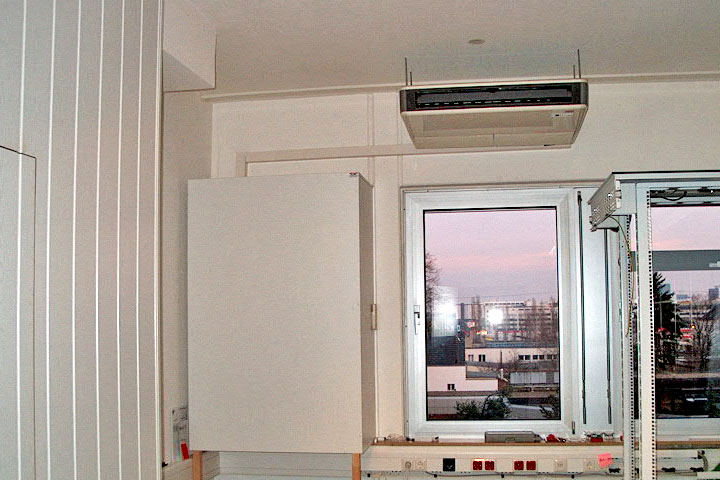 Split Klimaanlage - Unterdeckengeräte von N+E für Köln Bonn