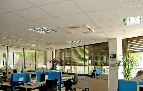 Unauffällige Klimaanlage im Büro