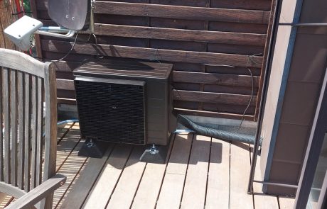 Split Klimaanlage in braun