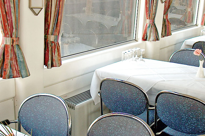 Standgeräte Klimaanlage im Restaurant Standgeräte Klimaanlage im Restaurant