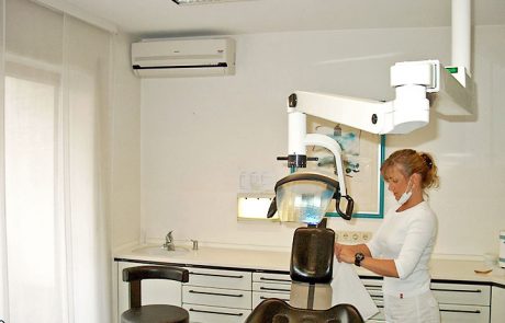 Klimaanlagen Wandgerät in Zahnarztpraxis Klimaanlagen Wandgerät in Zahnarztpraxis